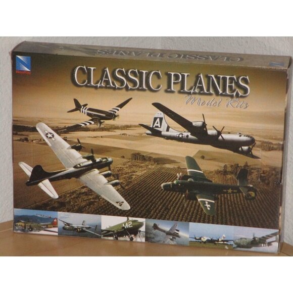 New Ray B-25 Mitchell Bomber Green Decals Model Airplane Set Brand New in Box - Picture 2 of 2